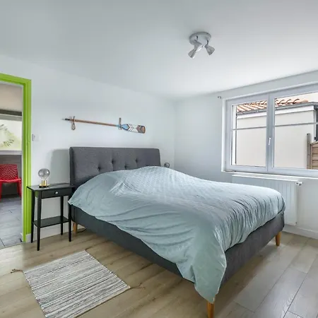 別荘 - Magnifique Maison Avec Piscine - 8 Pers