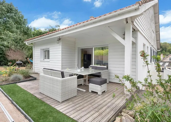 - Magnifique Maison Avec Piscine - 8 Pers 펜션